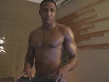 logan_varela — CUM  SHOW  #lovense #flex #feet #muscle #daddy [1387 tokens remaining]