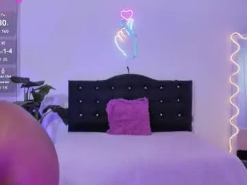 london_tay — GOAL: Finger in pussy [57 tokens remaining] Welcome to my room! help me with my first tips 5/55/555/5555  #bigboobs #18 #feet #young #c2c