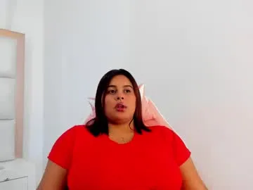 lorerossex —  Goal 1: Boob Bounce + Twerking [66 tokens left] #new #ebony #bigboobs #curvy #deepthroat