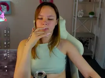lori_blossom — GOAL: hand bra [35 tokens remaining] Today in the show are hot dances and full naked in pvt ^^ #bigboobs #18 #skinny #tattoo #teen