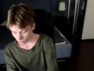 louie_evans — GOAL: cum show [1650 tokens remaining] aquadisco #new #twink #18 #young #feet