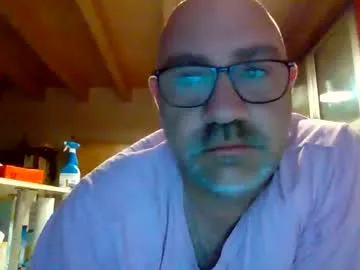 lover010983 — Freechat on Chaturbate