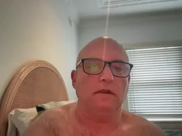 lucas10004 — Freechat on Chaturbate