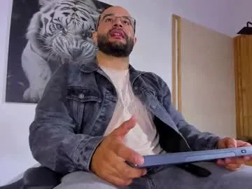 luke__09 — GOAL: Its Always a good day to cum together [45 tokens remaining] Daddy is ready to have some fun #daddy #hairy #anal #muscle #cum