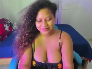lunastar02 — GOAL: show squirt 600 [999 tokens remaining] Welcome to my room! #milk  #latina #bigtits #bigass