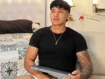 lunay_xtreemboy — #slave #findom #lovense #young #master [2500 tokens remaining]