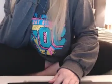 lushcutie — discount apple at goal (let's get naked!)  #bigboobs #blonde #natural #young #lovense [Tip in ascending order from 1 to 39. Next tip needed: 19]