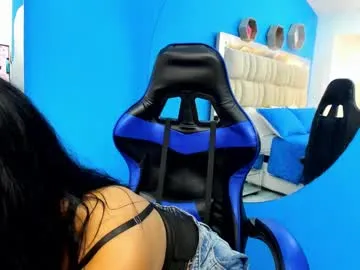 madisson_sophie — GOAL: Show Body [48 tokens remaining] Colombian with curves and a great ass to enjoy #Milf #bigass #cute #Natural #Latina