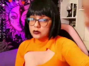 magic_clairewitch — welcome! pvt open, roulette 50 tk  #curvy #cosplay #findom #latina #tease