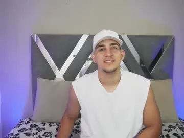 massimo_vidal — Plug Anal -Erotic cock And hard [200 tokens left] #cum #bigcock #daddy #young #muscle