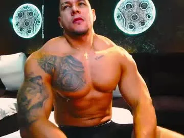 massimowalton2 — naked show  Let's have fun  #muscle #daddy  #domination #findom  #bigcock [250 tokens remaining]