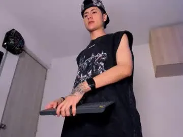 mateo_escobar — #feet #humiliation #party #cashmaster #smoke [2000 tokens remaining]