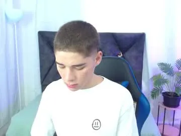matiii18 — #new !Goal: Cumshow o Cum pvt 299  #young #18 #teen #bigcock [389 tokens remaining]