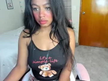 matilde27 — GOAL: sensual dance [8 tokens remaining] Welcome to my room! I can't decide if I want to hug you or ride you first  #ebony #latina #pvt #leggings #squirt