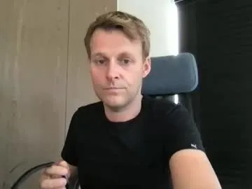 max_straight_1 — Freechat on Chaturbate