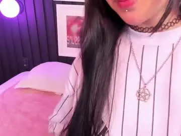 melodyvixen — Do you want to make spooning in my bed?|Sweet #Petite  - Goal: Drolling finger look at me // Tease with pretty ass // tease pretty tits [16 tokens left] #smalltits #pvt #feet #shy #