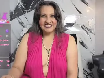 merlyna_goldens — GOAL: show boobs [21 tokens remaining] naughty mature woman wants to play with you #curvy #sexy #latina #mature #nice