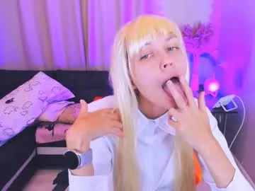 mia_meowxkiss — GOAL: Show my outfit! [14 tokens remaining] Hi! Im Mia! Lets have fun <3 #new #skinny #natural #shy #nonude