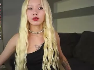 miagloww — Goal:bite my lips #asian #18 #teen #lovense #skinny [15 tokens remaining]