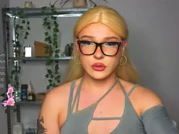 michelle_jacksonn — GOAL: Egg massage [142 tokens remaining] Welcome to my room! #feet #blondy #cum #lovense #new
