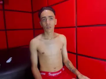 mick_jonhson — GOAL: self-sucking penis [200 tokens remaining] Welcome to my room! USE MY TIP MENU AND LET'S ENJOY TOGETHER   #bigcock #showcum #latino #new #latino