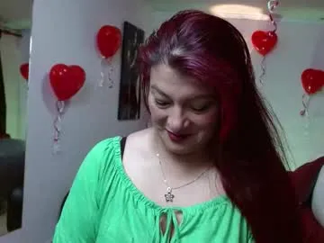 moan_sexprincess —  Do you like to play with fire? Yes ... come, approach ... - Goal: Sensual kiss to the camera  #slave #mature #boobs #milf #smoking