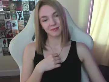 mollydevonn — GOAL: wet my panties [322 tokens remaining] I'm glad to see you in my room! #18 #blonde #feet #nonude #new
