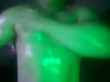 muscles_hulk — Muscles to Worshio in  PVT or  PASSWORD. Im BACK #muscle #muscleworship #smoke #daddy #master #pvt #password #flex Lers Play. Grey no chat