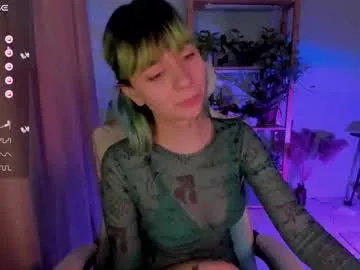 mylaweb — GOAL: enable lovens [702 tokens remaining] Welcome to the swamp, buddy :shrek-kiss  #nonude #shy #cute #goth #daddysgirl