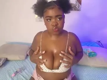 nahla_ebony — GOAL IS: Split + fuck boobs #ebony #bigboobs #squirt #latina #milk [110 tokens remaining]