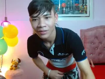 nathanclay — GOAL: Jerk Off Hard [45 tokens remaining] Welcome to my room! #new #blonde #anal #bigcock #18 Do you want to see this sexy boy in action?