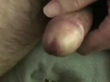 needjgirl — Needjgirl's Chinpo Cam!  Cum watch me play! ^_^