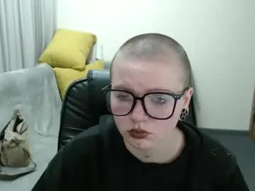 nikkysnow — Hello Tits show! #new #18 #bigtits #private [448 tokens remaining]