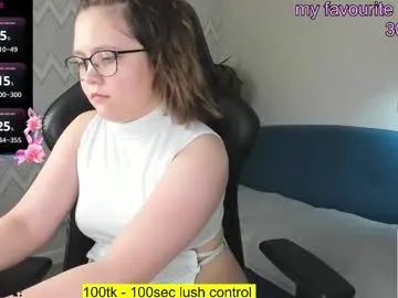 nina_lunaa — GOAL: cam on table and shake ass [45 tokens remaining] Who knows how i been naughty in pvt? Check it hehe #curvy #shy #18 #feet  #daddysgirl