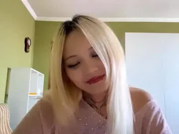ociemcvicker — Goal: tease  with tummy ^^ Hello! I'm Ash and this is my first day here ^^ Let's have some fun :3 I'm #18 #new #cute #teen  #bigboobs [4 tokens remaining]