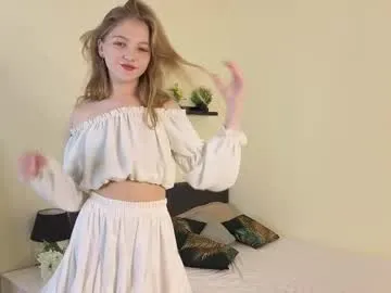 patricia_perry — GOAL: hey hey! [0 tokens remaining] Welcome to my room! I`m Vicki, newbee here, but let`s make some fun! ^^ #new #18 #shy #teen #natural