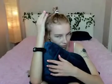 pink_lila18 — Body Tour #new #18 #skinny #cute #shy [0 tokens remaining]