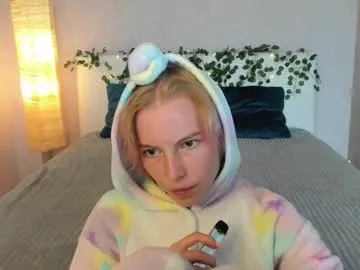 pink_lila18 — I'll take off my bra #new #18 #skinny #cute #shy [249 tokens remaining]