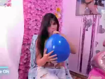 pinky_purr — GOAL: show boobs and oil [157 tokens remaining] Welcome to my room! #bigboobs #daddy #balloons #slave #new