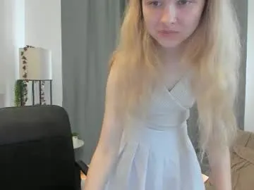 pixel_nest — #18 #teen #smalltits #new #hairypussy hello everyone! i want to play here, would be glad to do it with you ^^