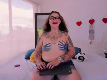 poisson_ivy_ — GOAL: show pussy close [89 tokens remaining] Come and let yourself consent through my curves ... I promise you an unforgettable experi . #bbw #tattoo #milf #bigass #mommy