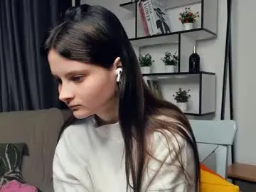 puremelody — Hey guys, my name Kate, welcome in my room ^_^  GOAL : My first goal here! [28 tokens remaining]