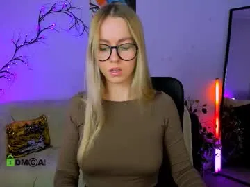 raquel_luxury — GOAL: shake your ass [122 tokens remaining] Welcome to my room! #shy #teen #cum #sph #squirt