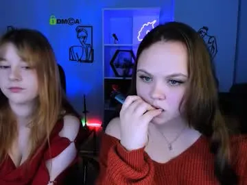 raquel_luxury — GOAL: handbra [250 tokens remaining] Welcome to my room! #18 #lesbians #bigboobs #bigass #brunette