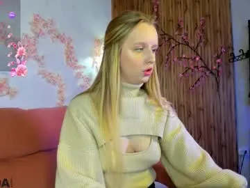 rina_panic — doggy pose and shake ass [55 tokens left] #teen #cute #curve #feet #smalltits