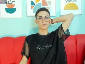 ryan_sailor — GOAL: Put fuckmachine in my ass [59 tokens remaining] Welcome to my room! #skinny #fuckmachine #twink #bigcock #anal