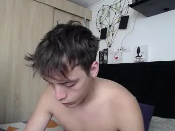 santii_rose — Tender But Hot Boy  |Play with my cock| Let's chat and let's get carried away #uncut #cum #bigass #twink #muscle
