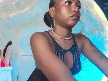 saraaguzman — I'm #new, help me to be hot  - Goal: WELCOMEKISS FOR YOU [5 tokens left] #ebony #smalltits #skinny #feet