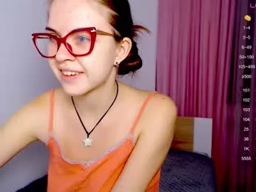 sarah_hs — Goal: Topless dance #boobs #domi #lovense #tease #longhair - Next Goal: Suck finger with saliva