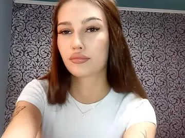 sary_vibe — GOAL: First minute here!  My name is Valentina and I am glad to see you guys! #new #young #teen #18 #bigass [14 tokens remaining]
